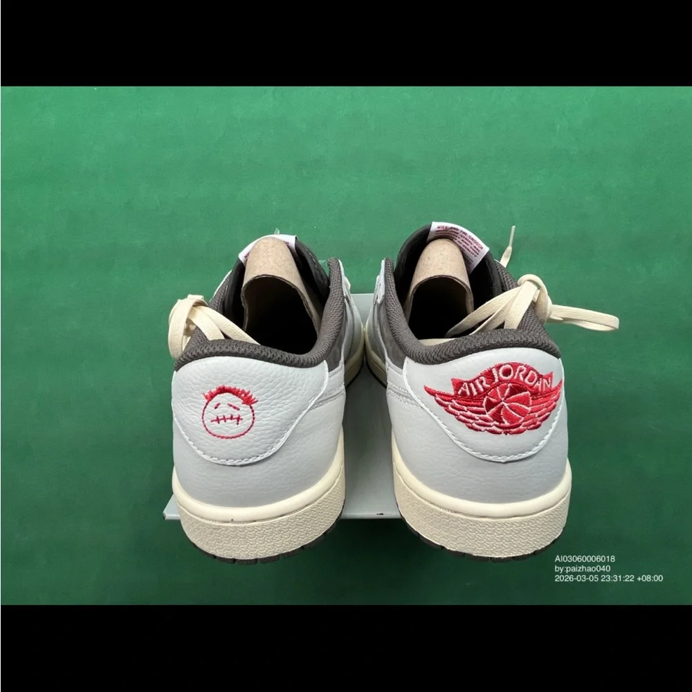 jordan 1 retro low travis scott reverse mocha - Picture 4 of 5